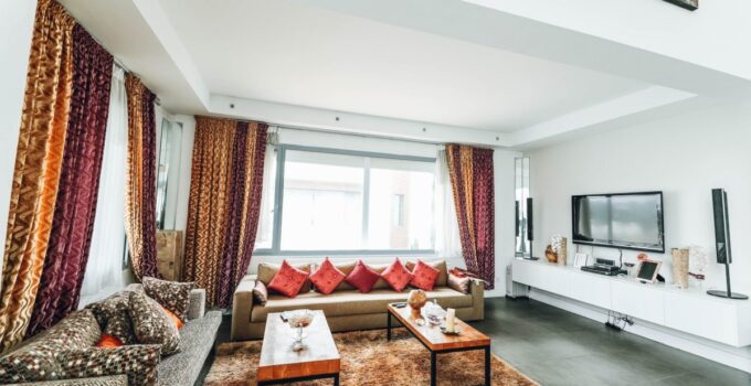 How to Paint a Ceiling Without Roller Marks: Step by Step Guide and Top Tips