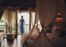 How to Hang Heavy Curtains without Getting Damaged: Our Expert Advice How to Hang Heavy Curtains without Getting Damaged: Our Expert Advice