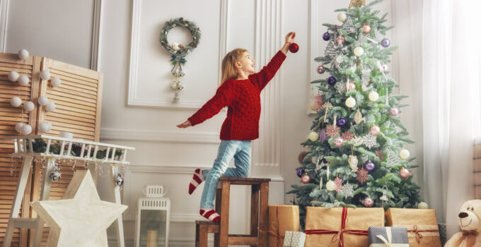 Getting Your Kids Involved in Holiday Decorating