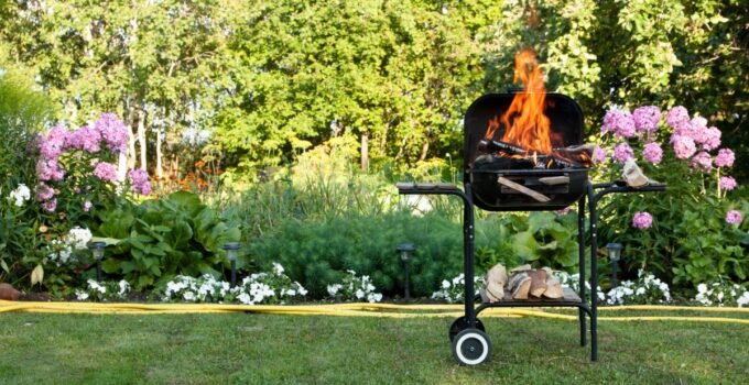 Backyard BBQ Area Design Ideas